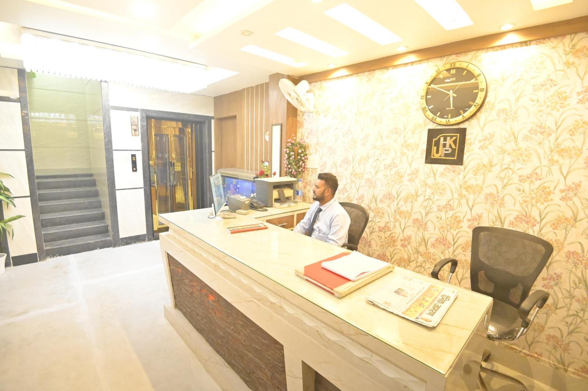 Hotel Jk Palace Prayagraj Bagian luar foto