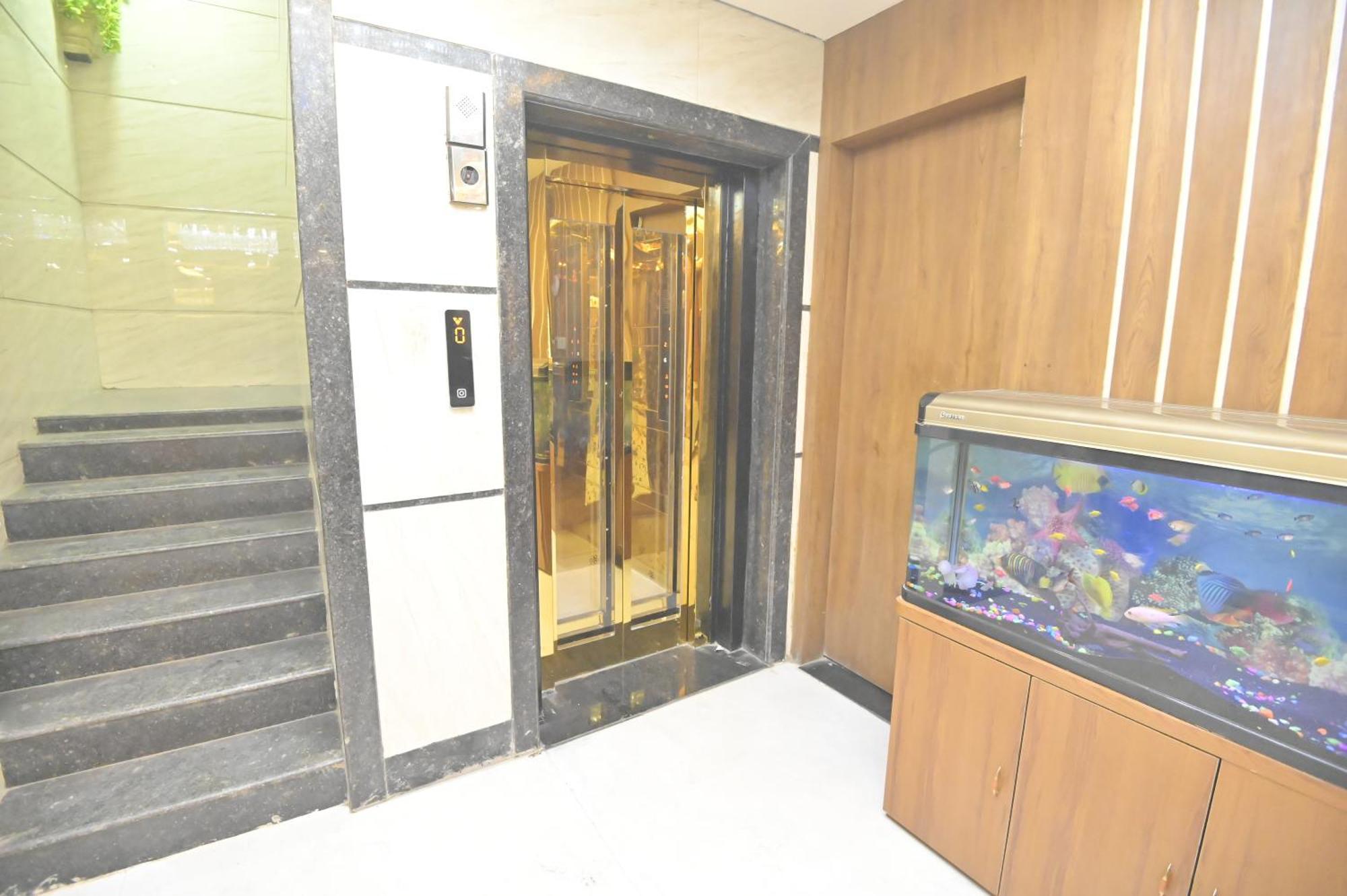 Hotel Jk Palace Prayagraj Bagian luar foto