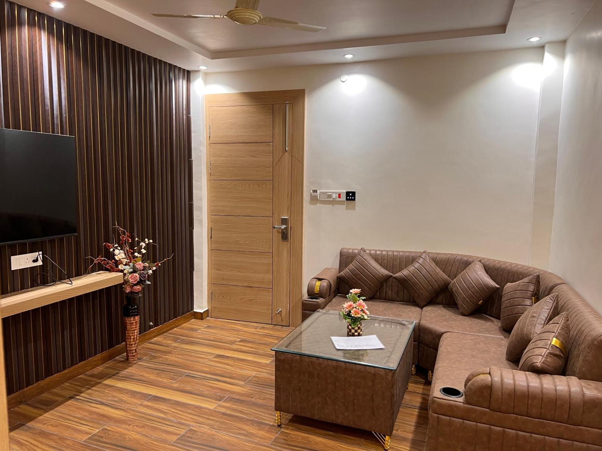 Hotel Jk Palace Prayagraj Bagian luar foto